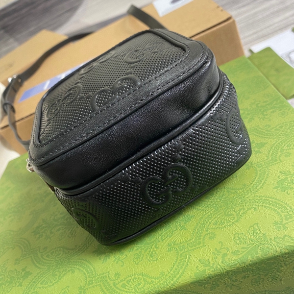 グッチバッグ角部分ディテール